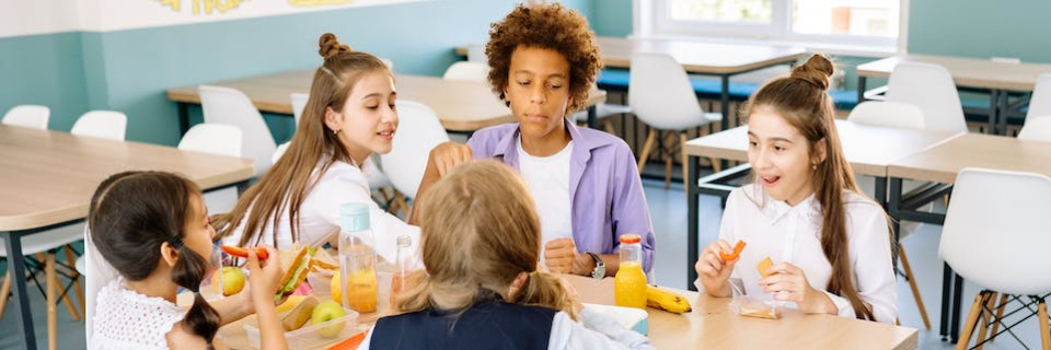 Groupe Socialiste du Parlement de la Fédération Wallonie-Bruxelles - Des repas chauds, gratuits, sains et durables dans les cantines scolaires